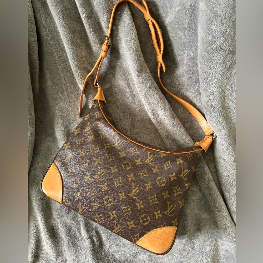 Louis Vuitton Bolougne 30